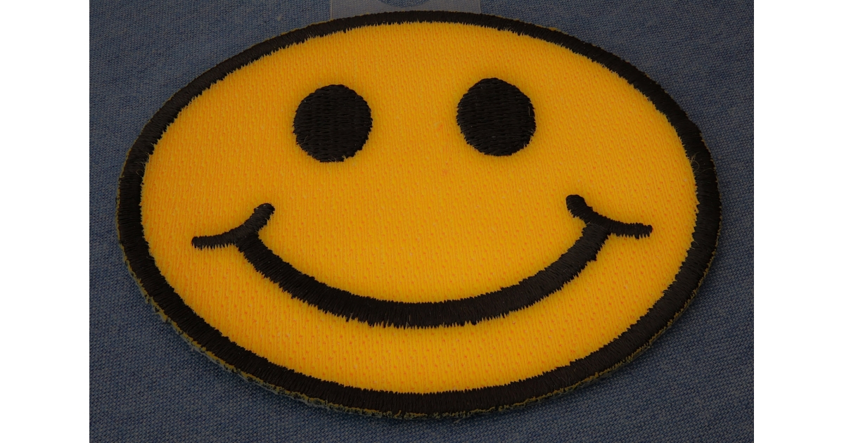 smiley s-l1200.jpg